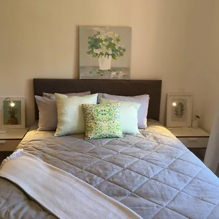 Delfimar Apartment *