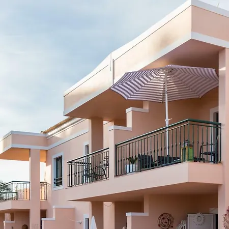 Delfimar Apartment